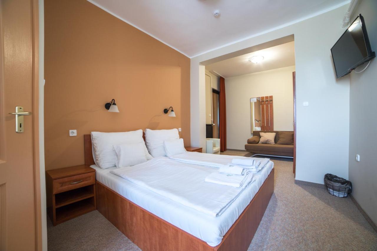 Pelso Panzio Balatonmariafurdo Exterior foto