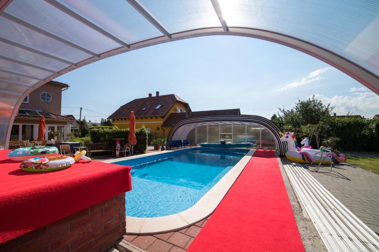Pelso Panzio Balatonmariafurdo Exterior foto