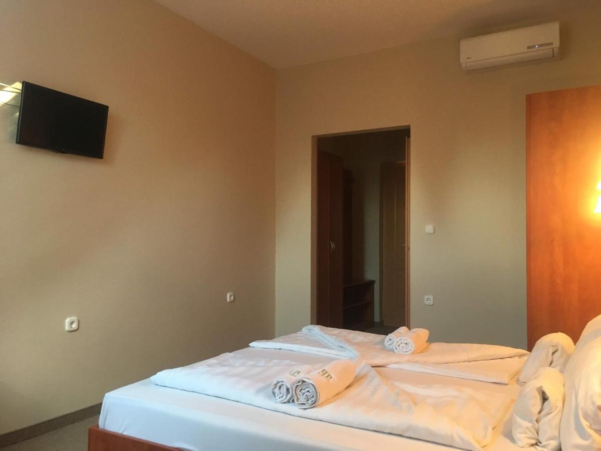 Pelso Panzio Balatonmariafurdo Exterior foto